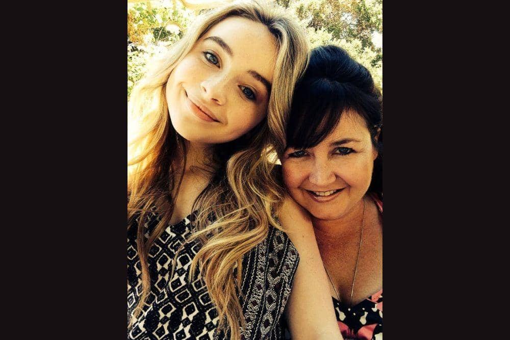 facebook.com/sabrinacarpenter