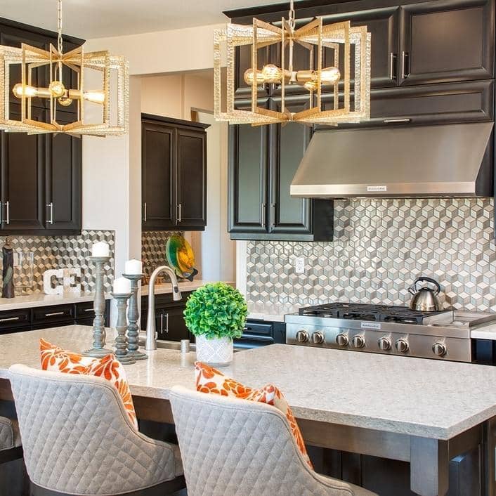 instagram.com/nikkiklughdesign