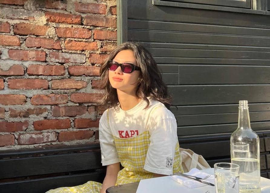 instagram.com/hoooooyeony