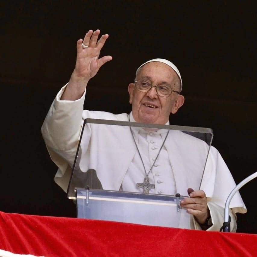 instagram.com/franciscus