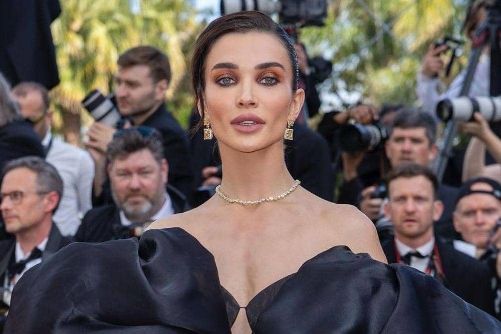 instagram.com/iamamyjackson