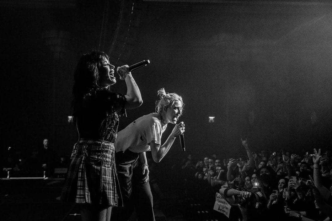 instagram.com/deadsara