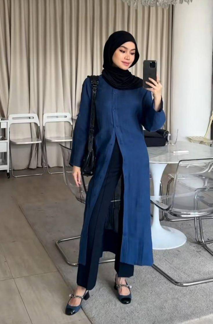 baju navy cocok dengan jilbab warna apa