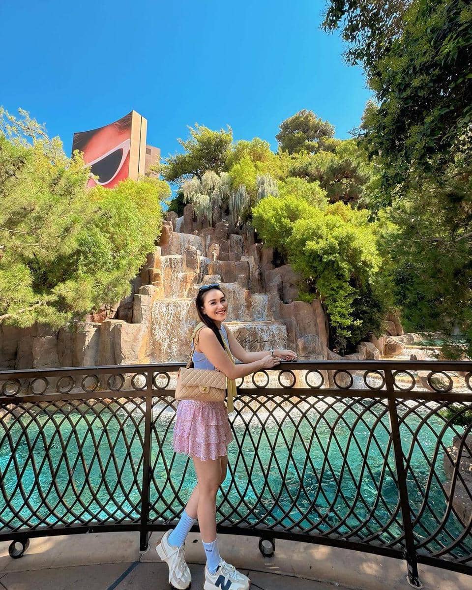 instagram.com/ayutingting92