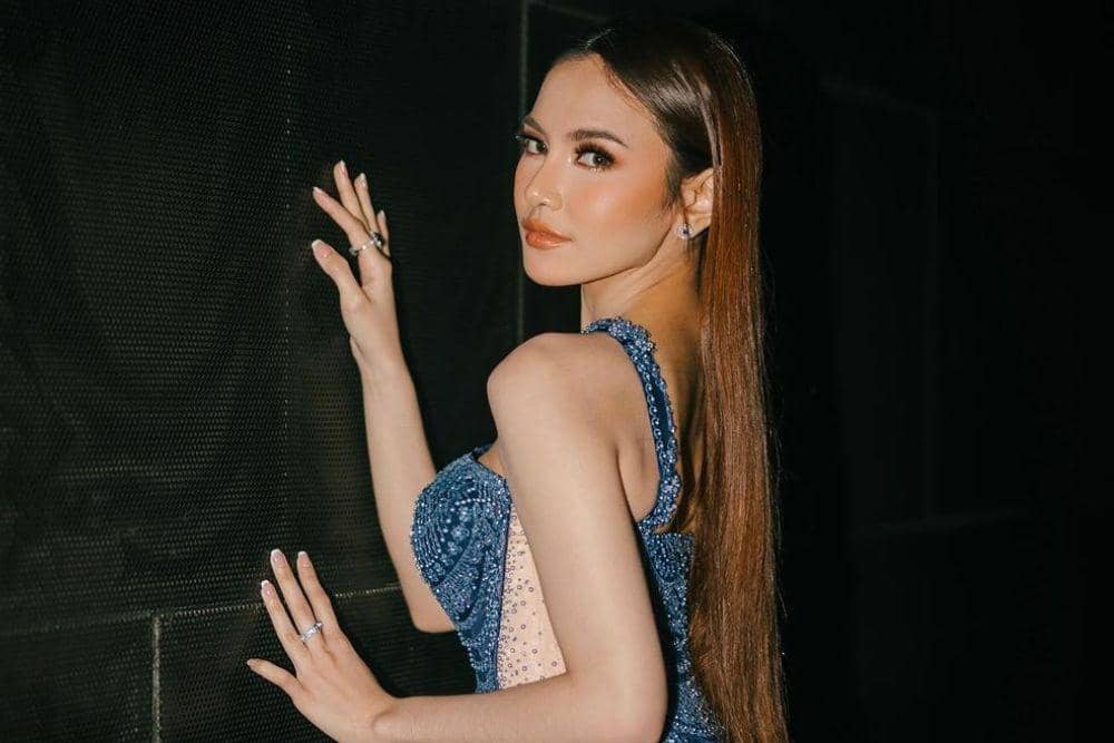 instagram.com/mahaliniraharja