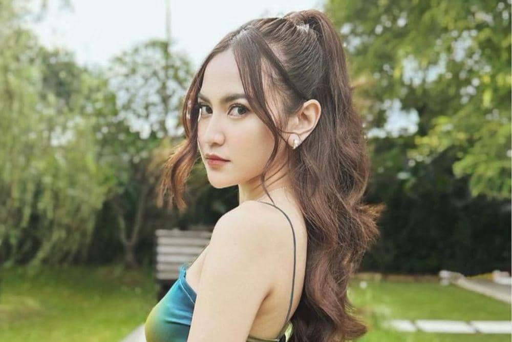 instagram.com/mahaliniraharja