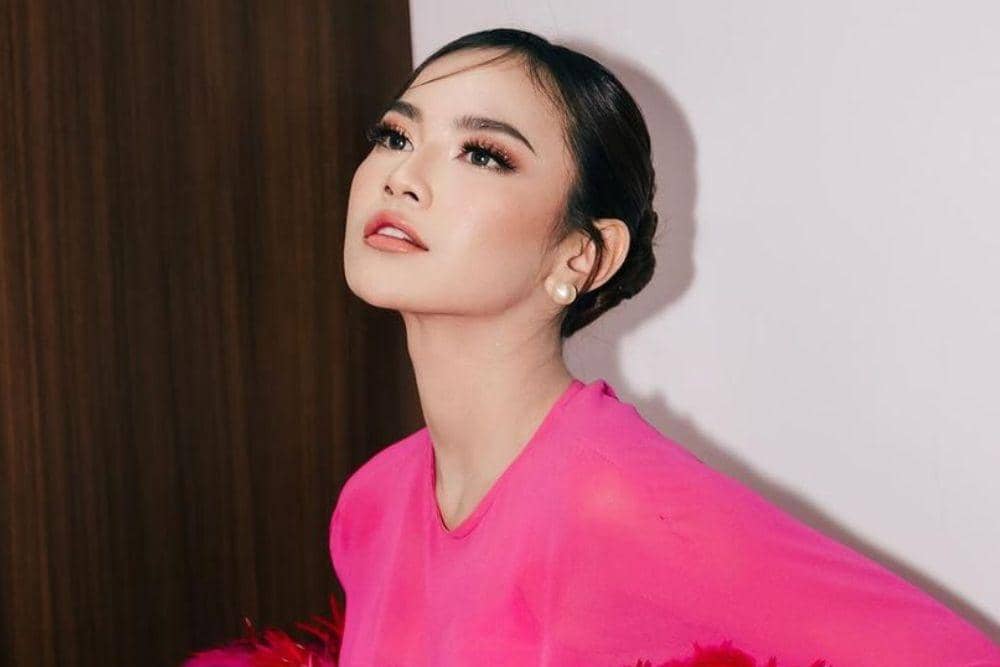 instagram.com/mahaliniraharja