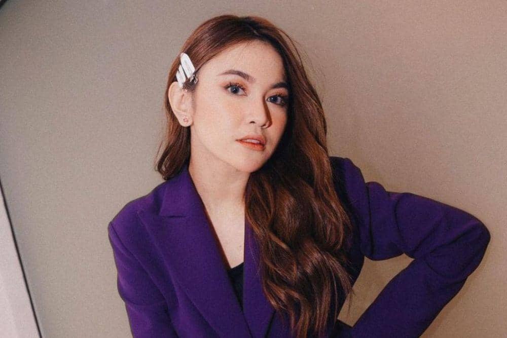 instagram.com/mahaliniraharja