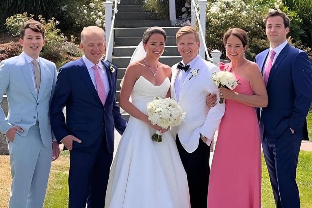 Instagram.com/mikaelaputh