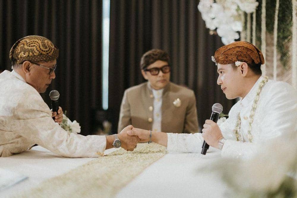 instagram.com/thebridestory