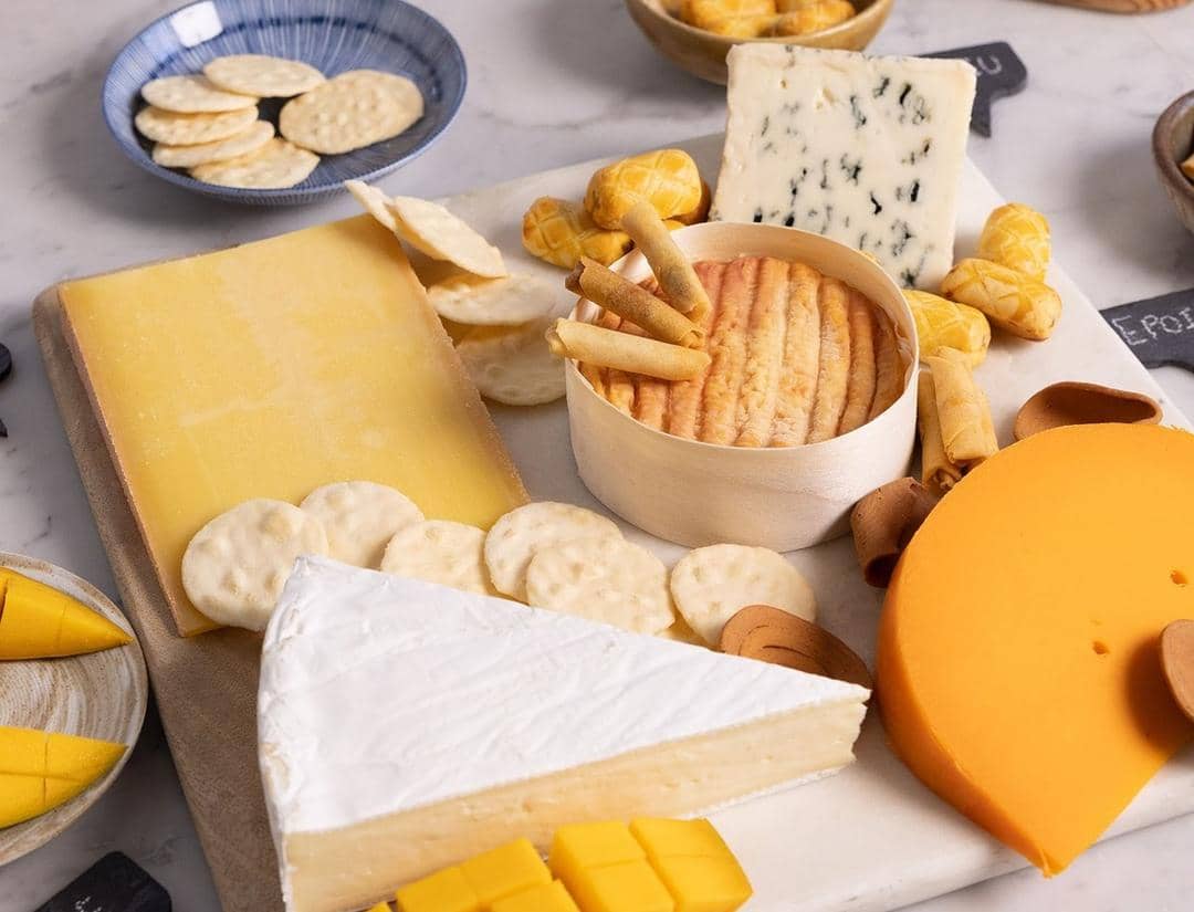 Facebook.com/EuropeCheesyCharactersIndonesia