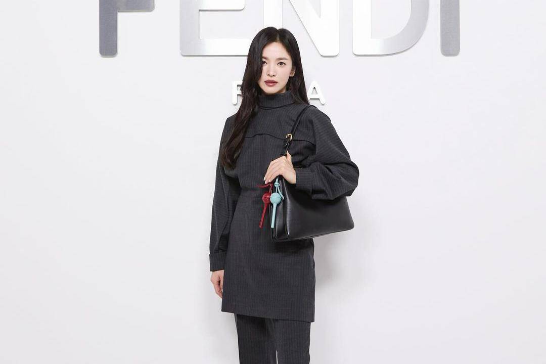 Song Hye Kyo dan Gaya Artis Lain yang Hadir di Fendi SS25