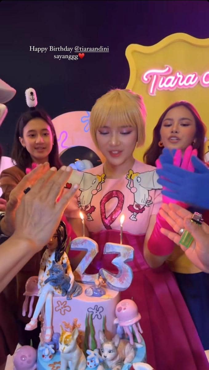 instagram.com/tiaraandini