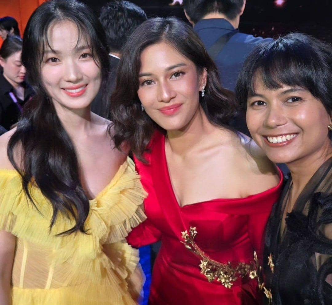 x.com/therealDiSastr