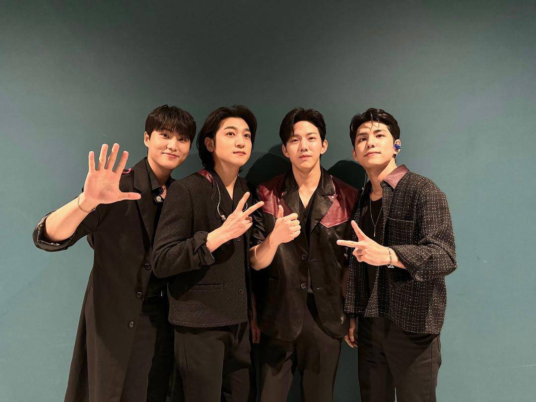 x.com/day6official