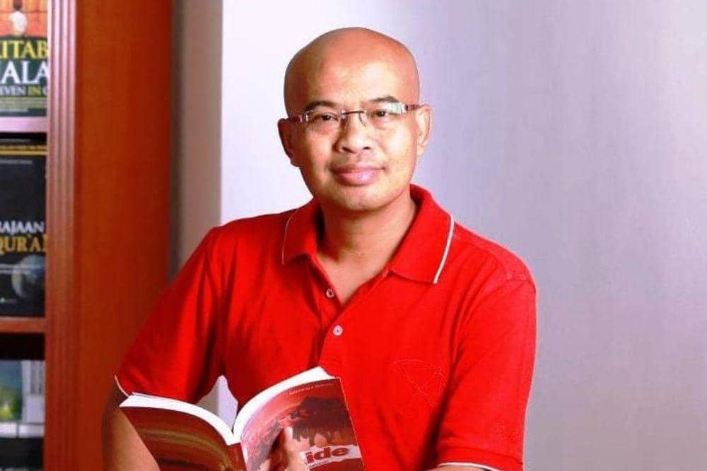 instagram.com/desmondjunaidimahesa