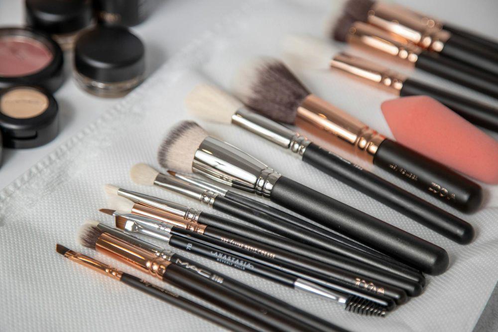 6 Rekomendasi Brush Cleanser Terbaik dari Brand Lokal dan Luar