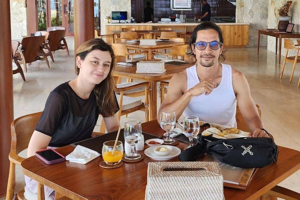 instagram.com/edward_akbar