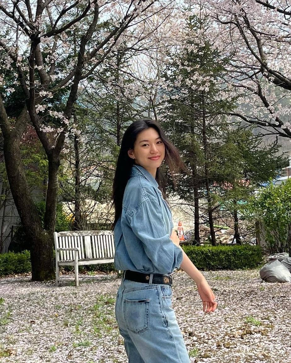 instagram.com/lafilledhiver_