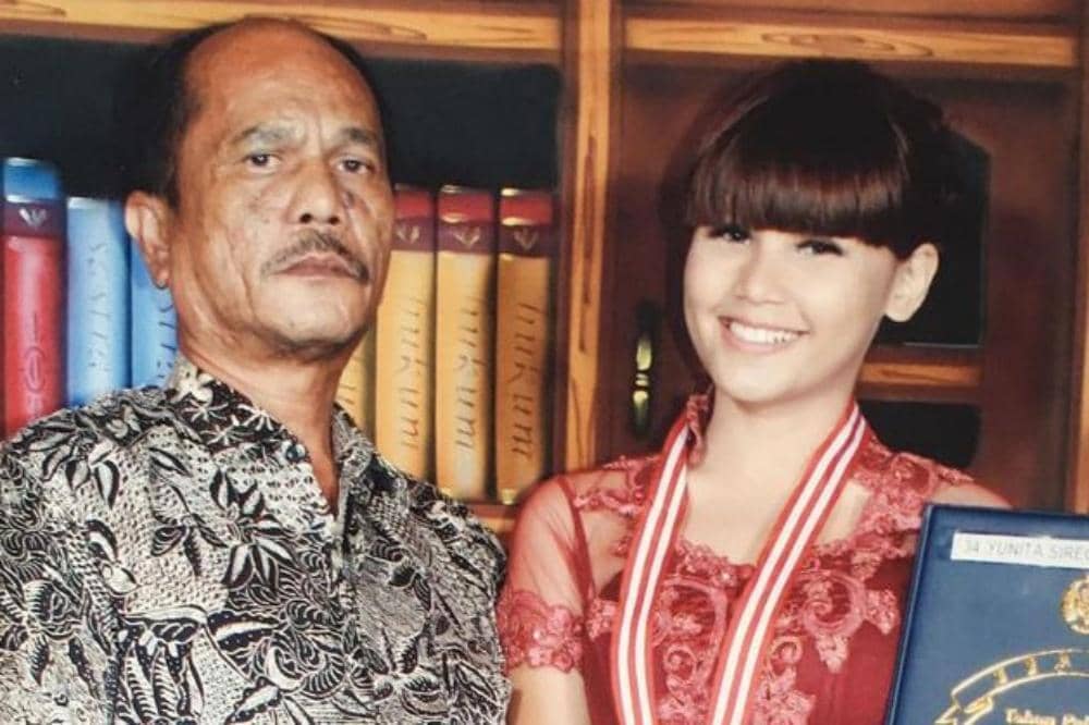 Instagram.com/yunitasiregar