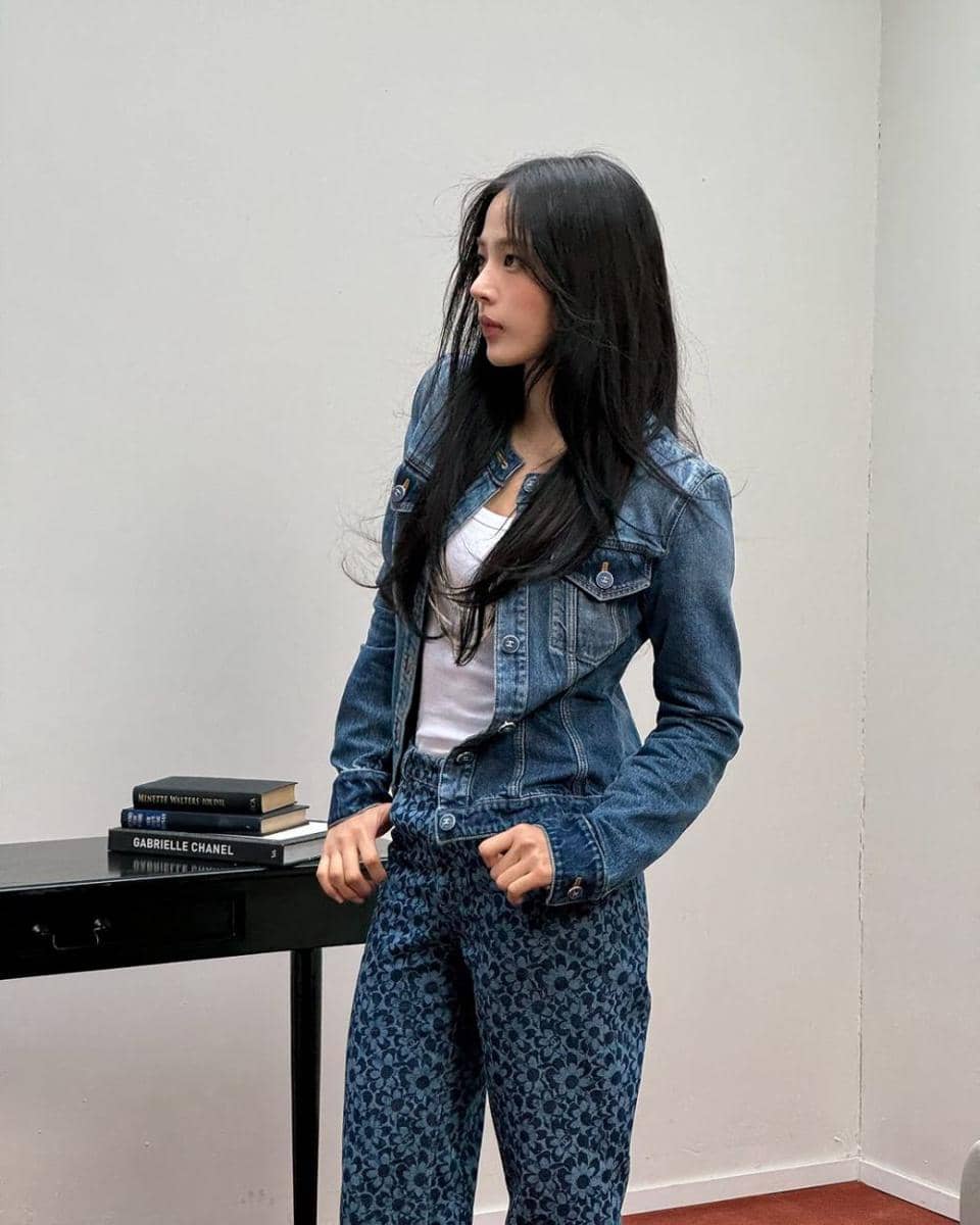 Minji (instagram.com/newjeans_official)