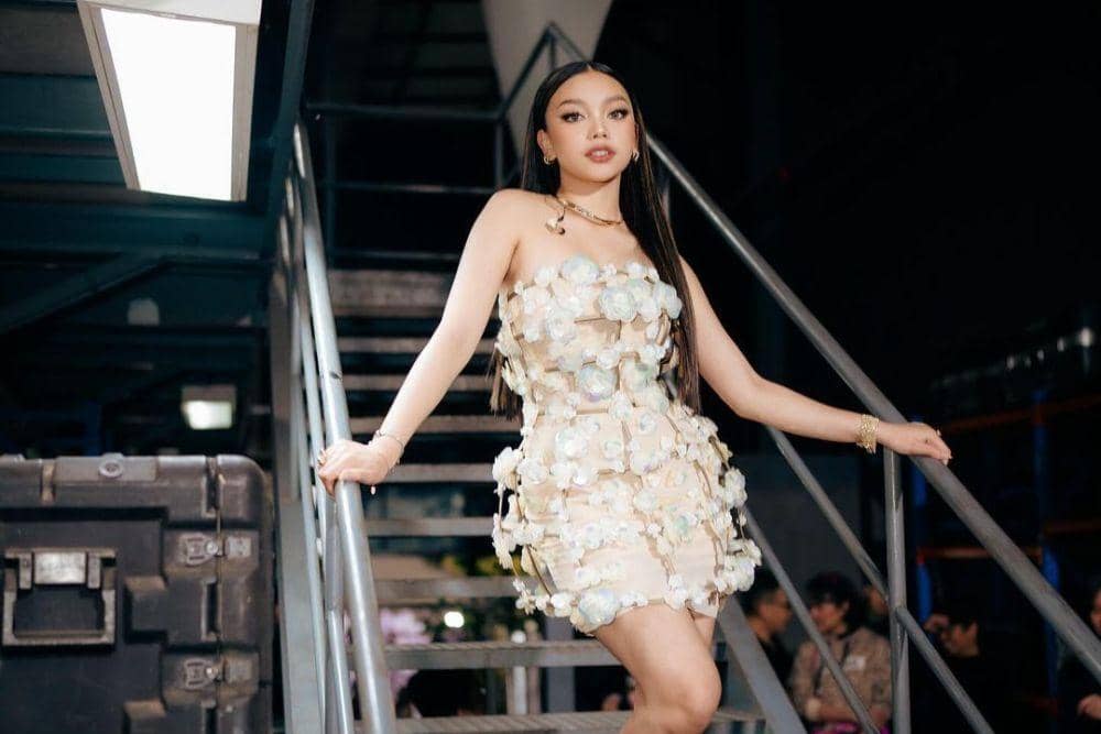 instagram.com/naura.ayu