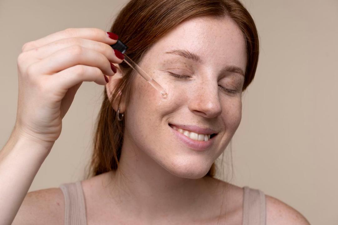urutan pemakaian skincare malam dengan retinol serum