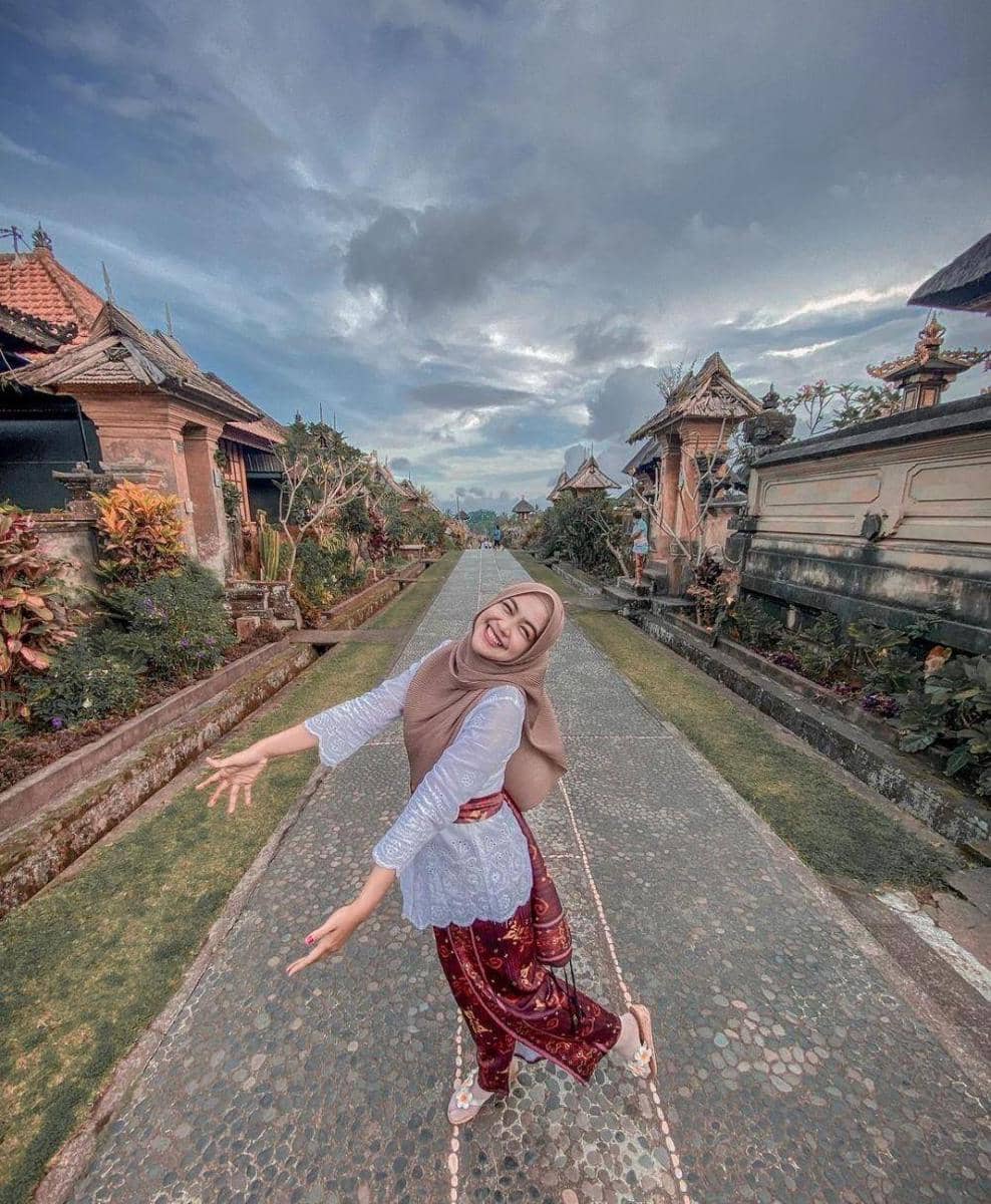 Instagram.com/riaricis1795