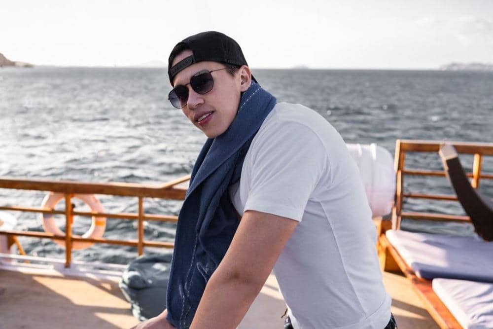 Instagram.com/arsyahrasyid