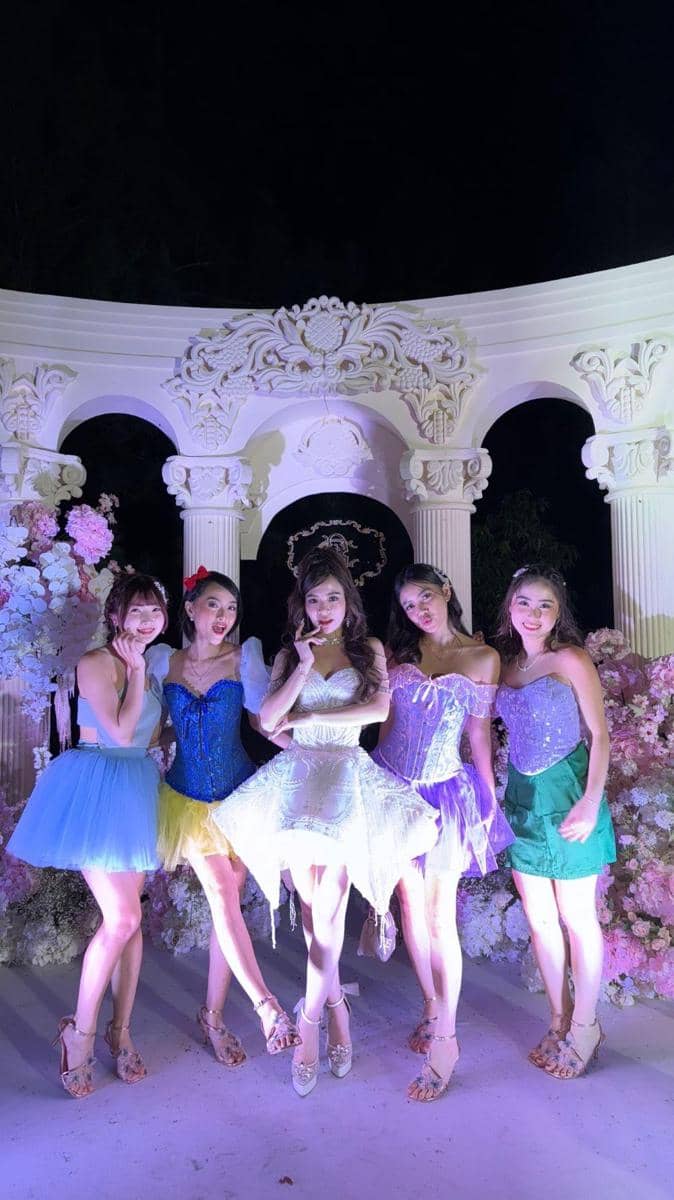 instagram.com/reginaaphx