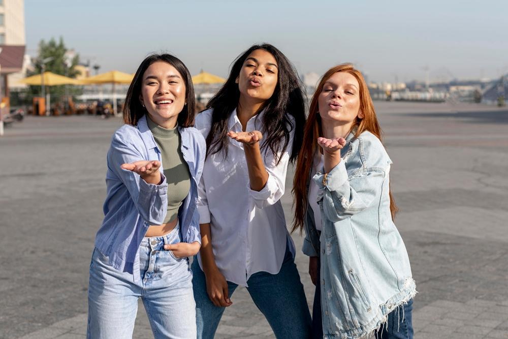 8 Ciri Seorang Zillennial, Tumbuh Besar di Masa Peralihan Teknologi