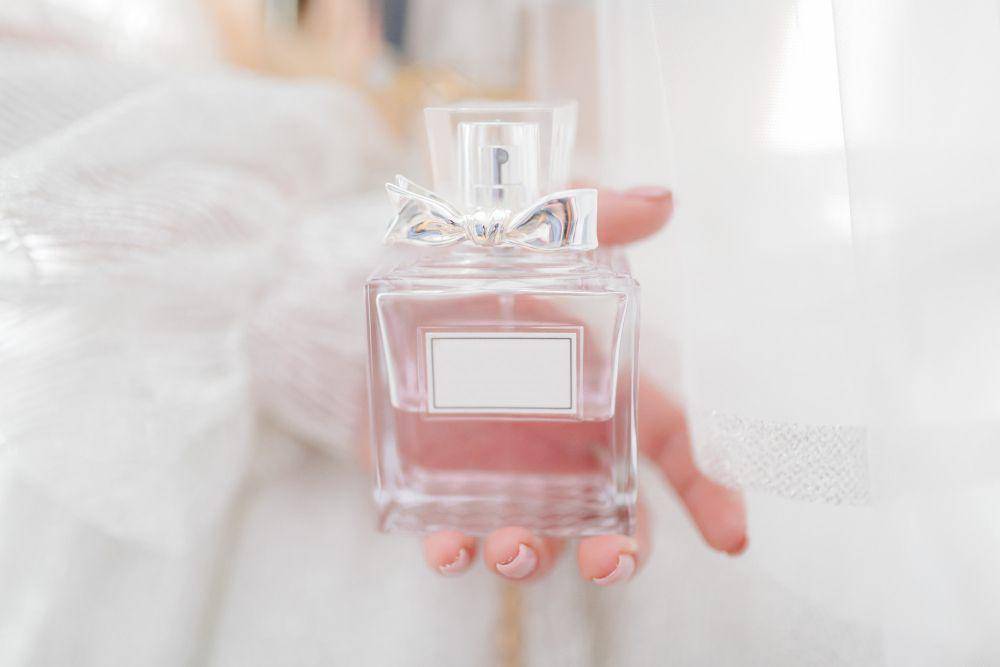 ilustrasi parfum wangi gourmand