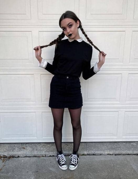 Kostum Halloween Merlina Wednesday