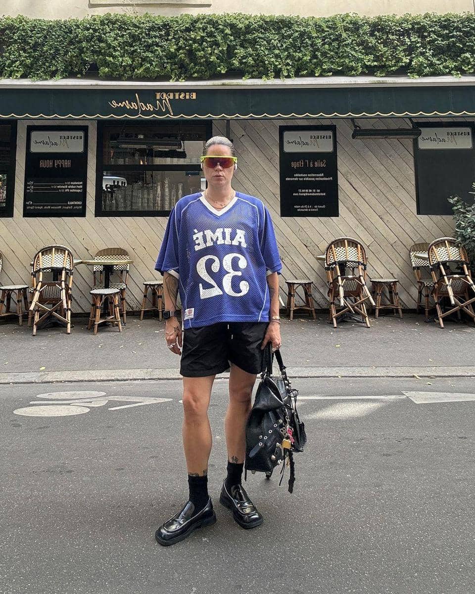 instagram.com/wideawakearthquake