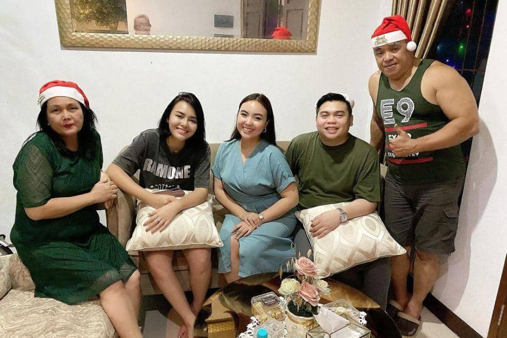 instagram.com/angelicamanopo