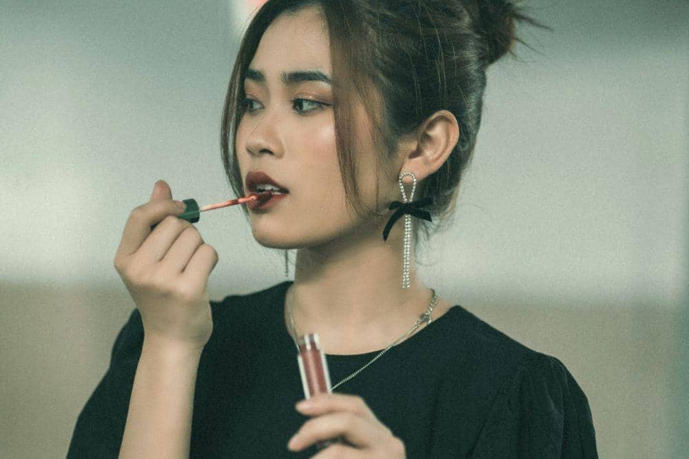 ilustrasi lipstik (unsplash.com/@hungngng)