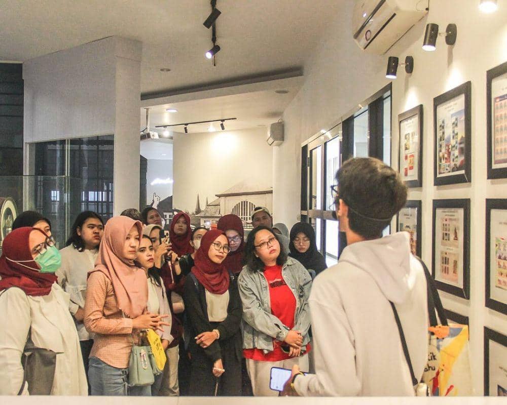 Pos Bloc Surabaya (instagram.com/posblocsby)