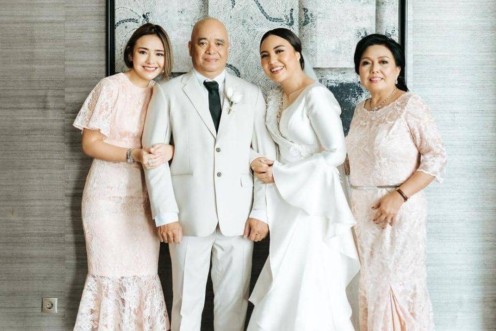 instagram.com/angelicamanopo