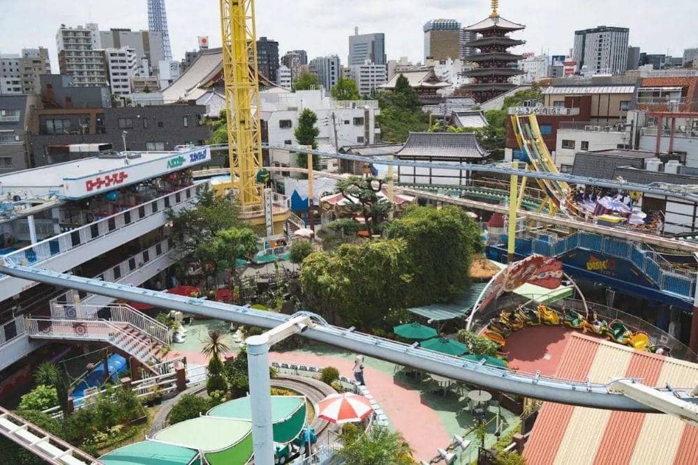 wanderinasia.com/Hanayashiki Amusement Park
