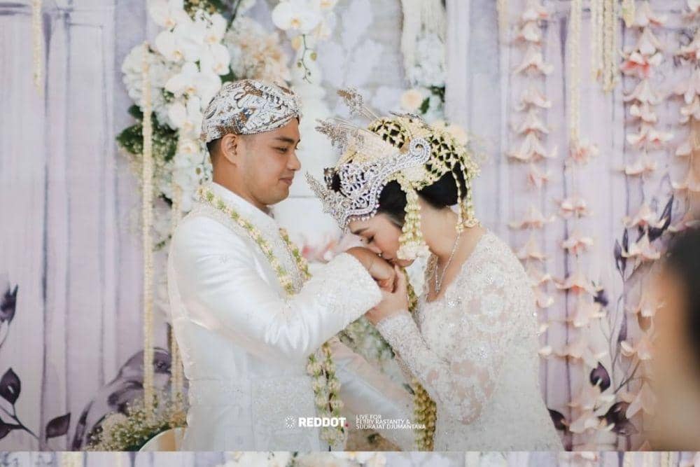 instagram.com/reddot.livestream