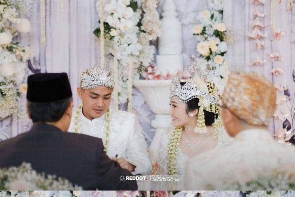 instagram.com/reddot.livestream