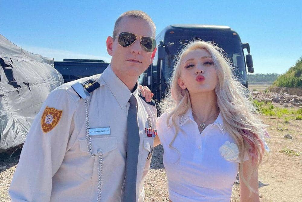 instagram.com/somsomi0309