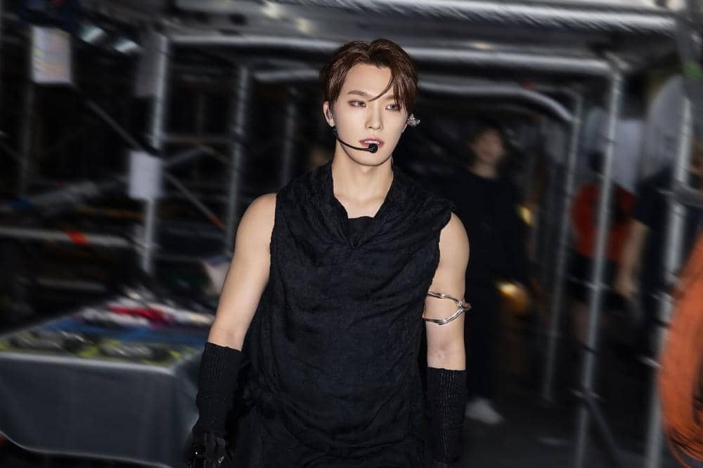 instagram.com/feat.dino