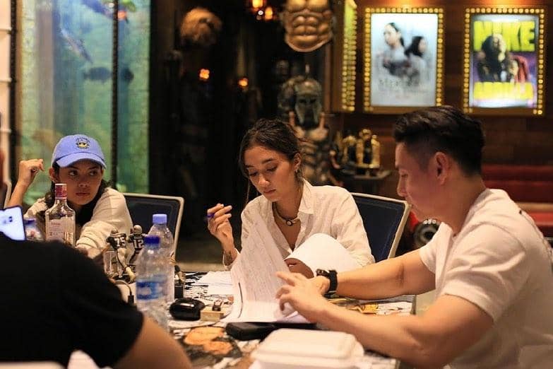 instagram.com/carissaperusset