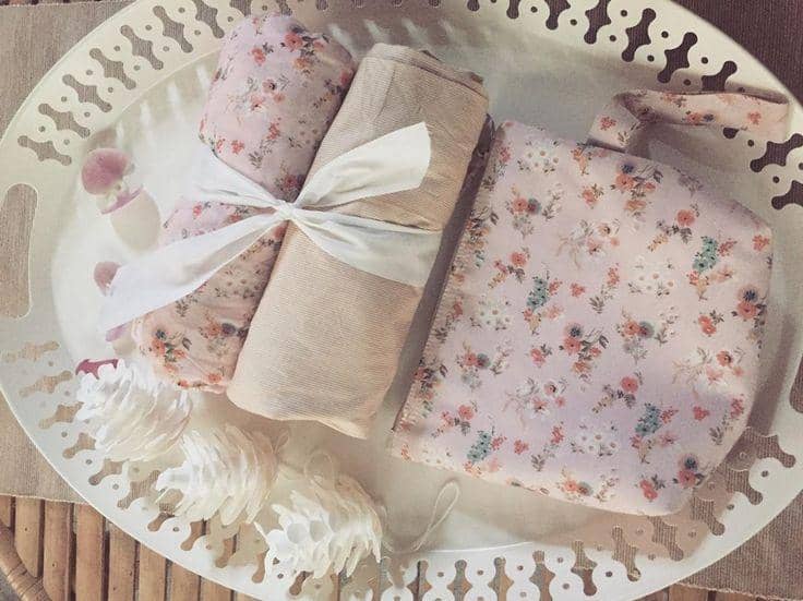 kadu untuk guru berupa mukena