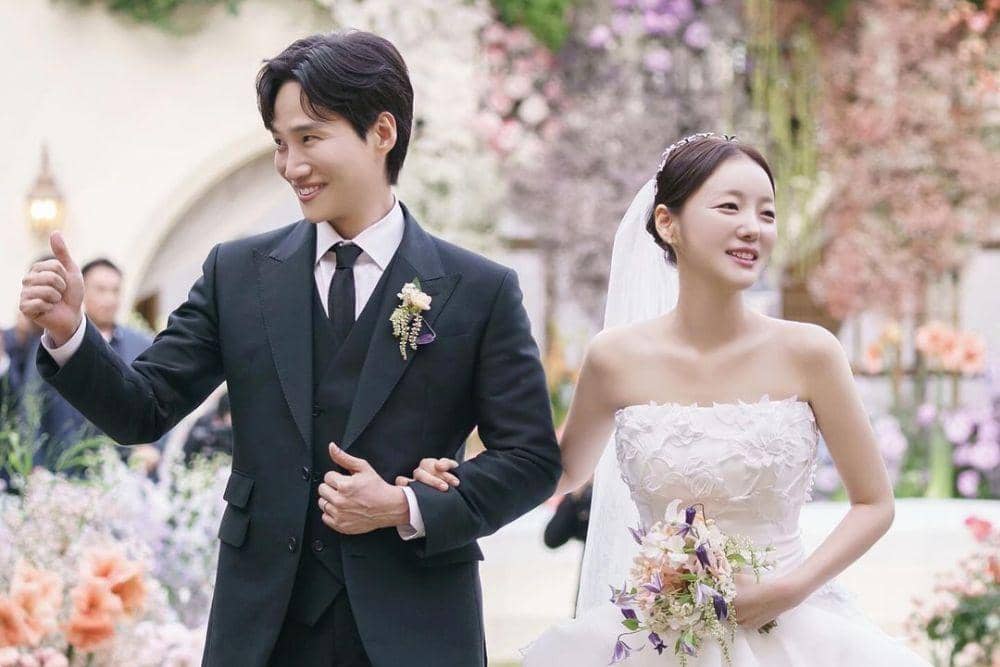 instagram.com/simstory_official