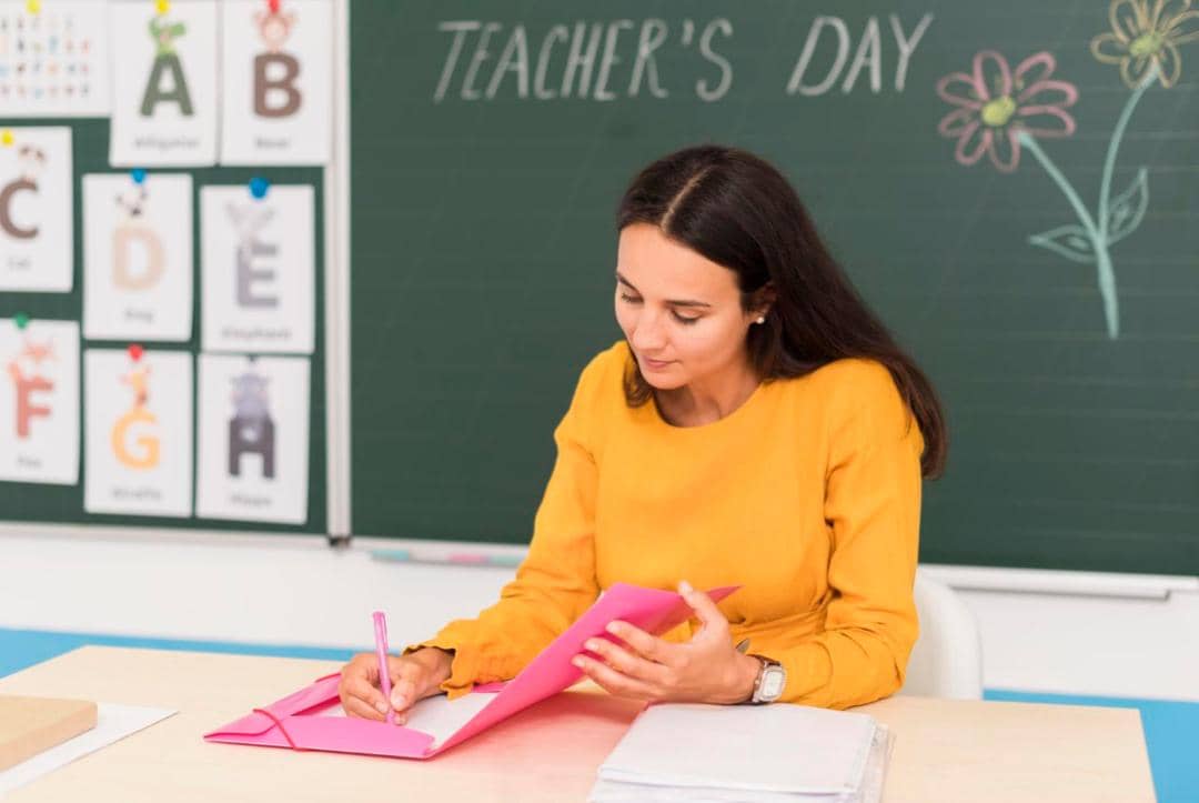 Pantun Hari Guru yang kreatif