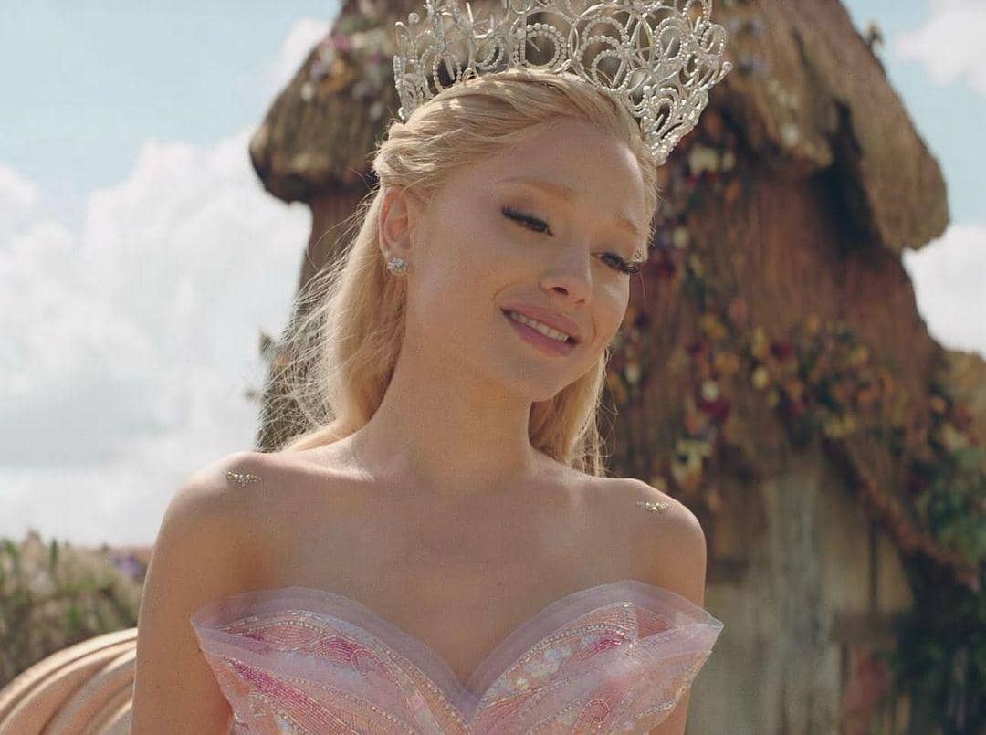 instagram.com/arianagrande