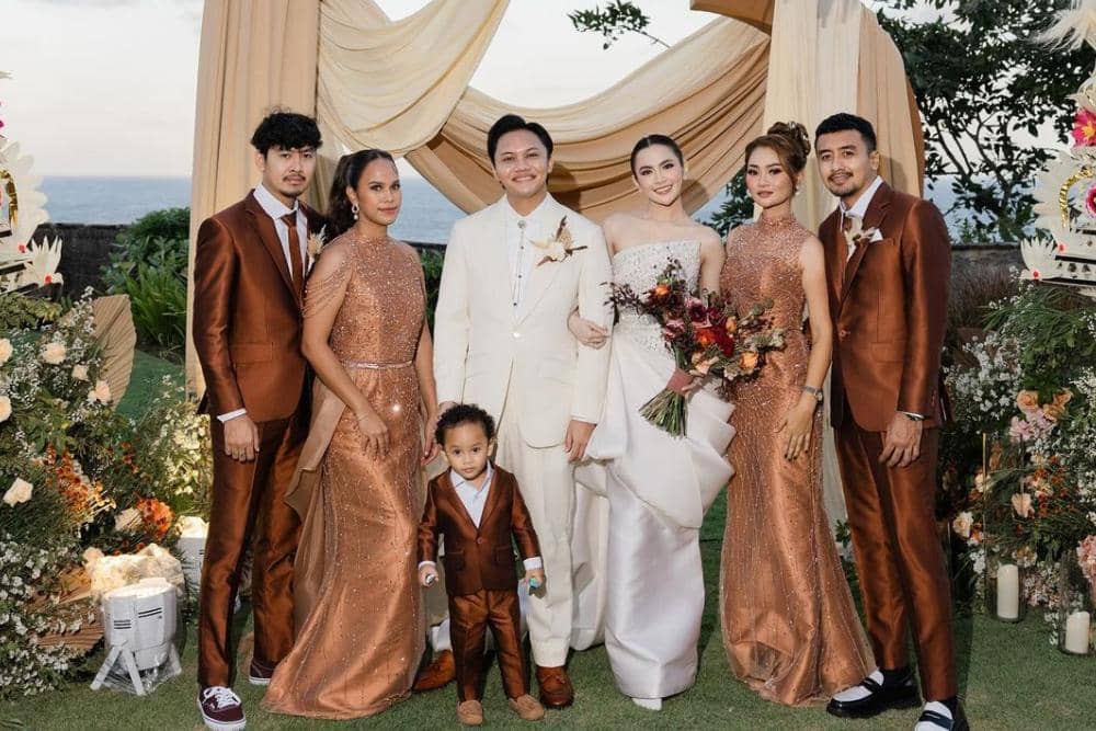 instagram.com/mahaliniraharja