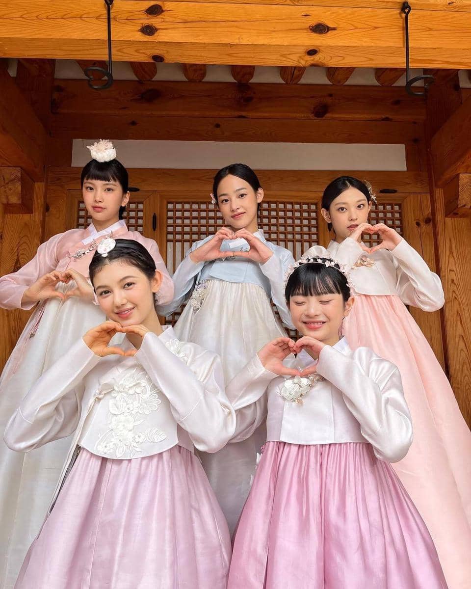 instagram.com/newjeans_official